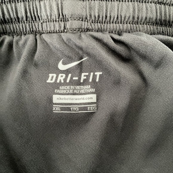 Nike Shorts Boys XXL Black Blue Colorblock Dri Fit Running Train Casual Workout - Picture 3 of 5